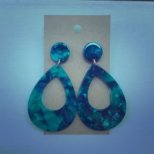 (New) Acrylic earrings